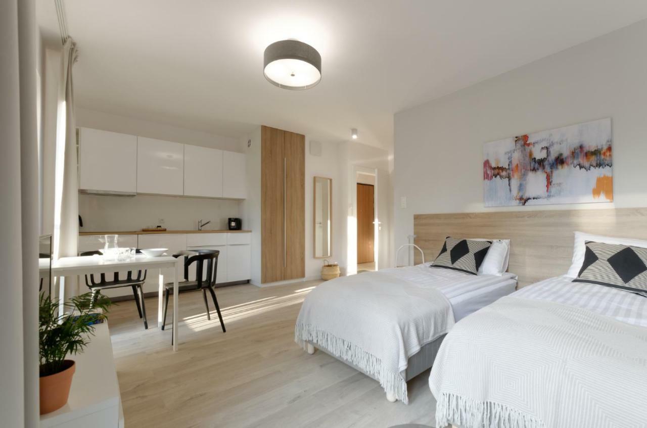 Apple Green Apartments Posen Exterior foto