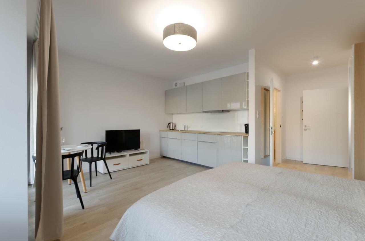 Apple Green Apartments Posen Exterior foto