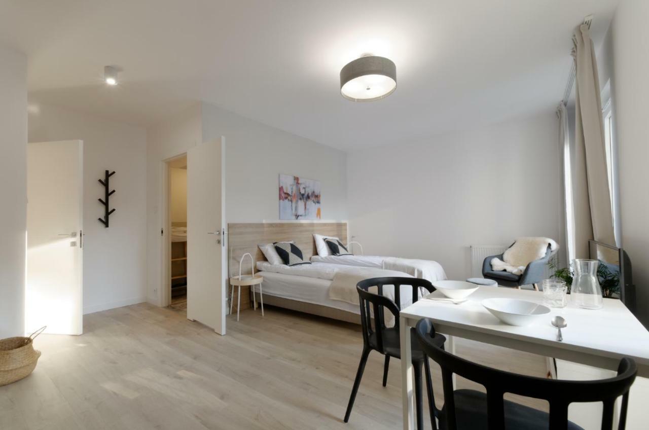 Apple Green Apartments Posen Exterior foto